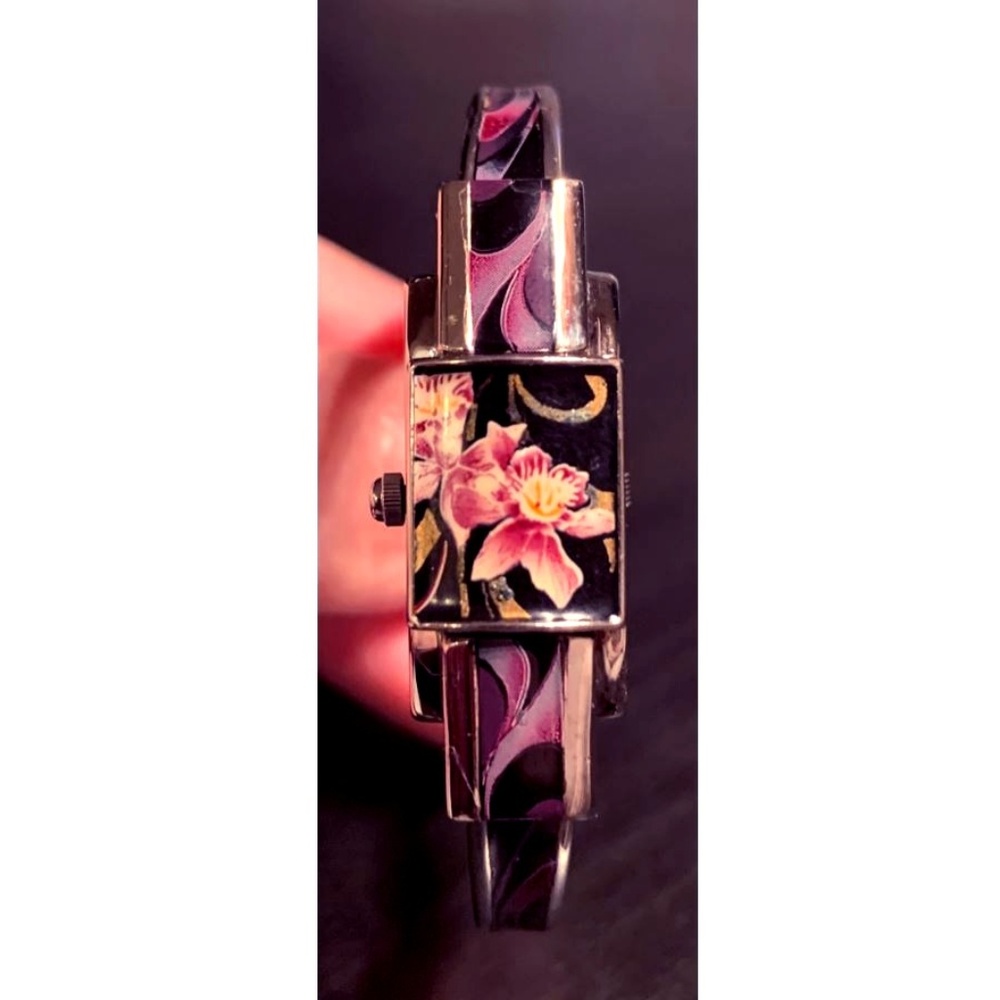 Andre Mouche Alizee Orchidee Women's Wrist Watch